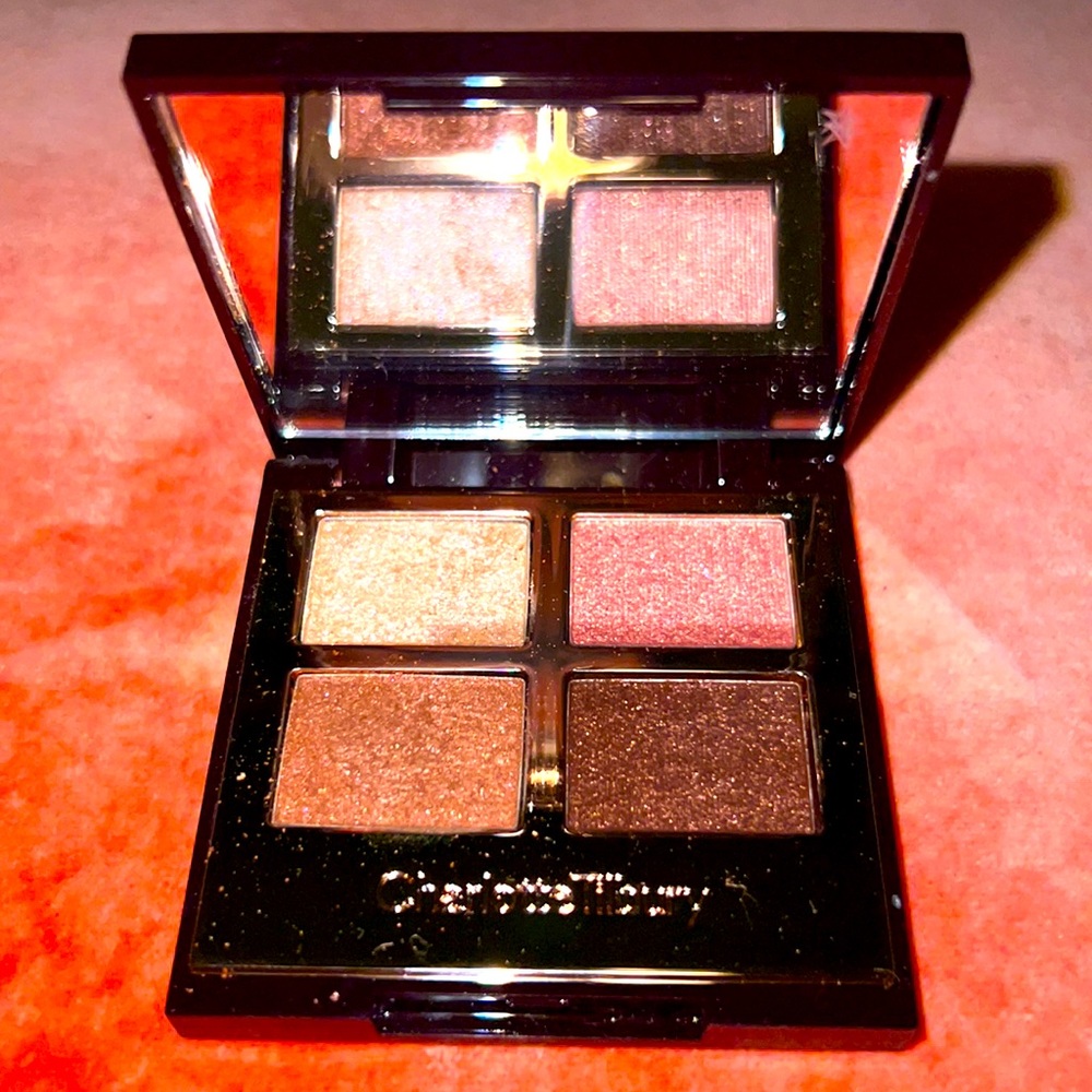 Charlotte Tilbury pillow Talk • Luxury of Pops •